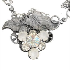 Vintage Banana Bob grape theme ox silver matte-sparkling crystals fluted link